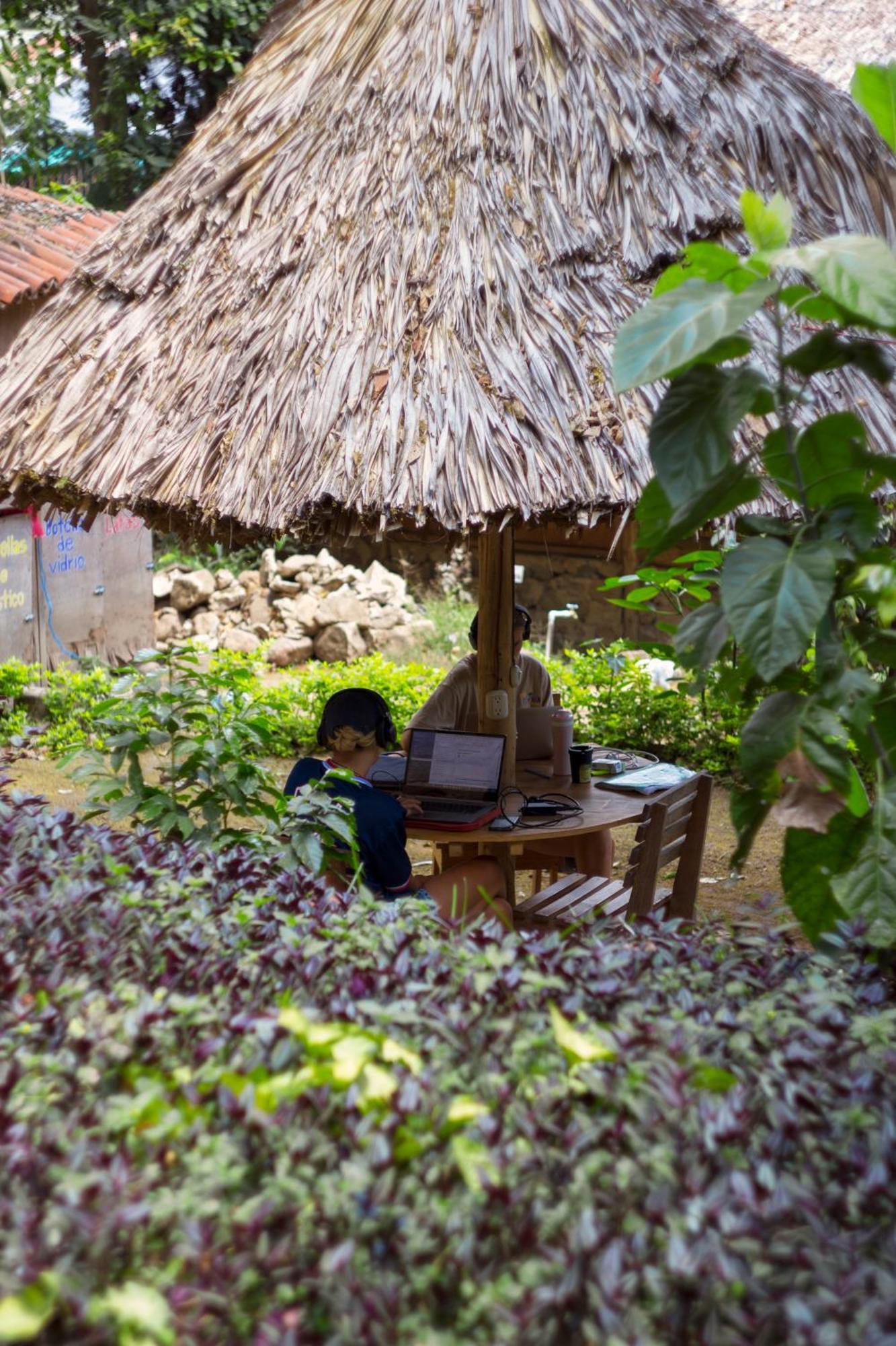 Eco-Hotel Mayachik San Juan La Laguna Bagian luar foto