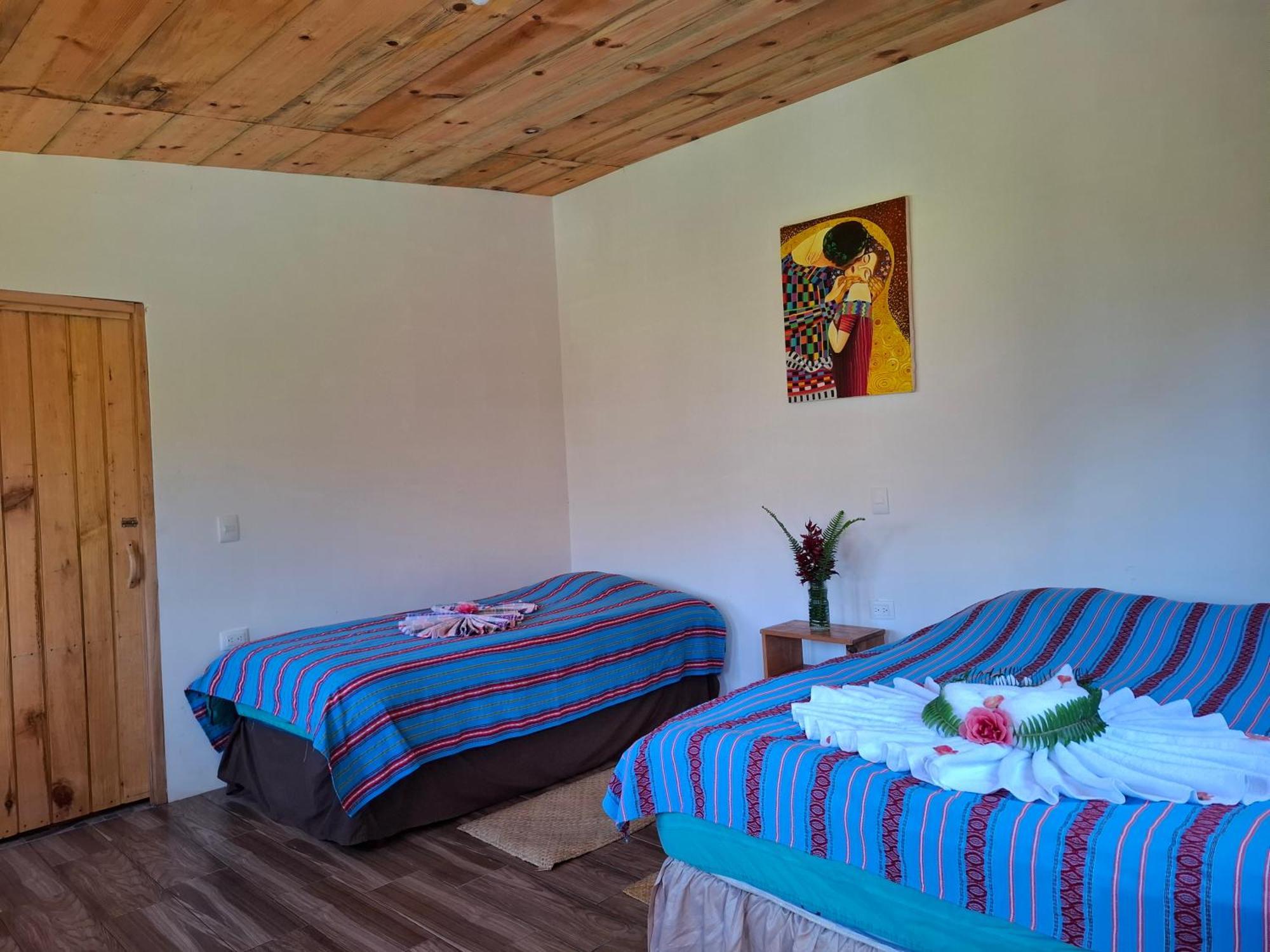 Eco-Hotel Mayachik San Juan La Laguna Bagian luar foto