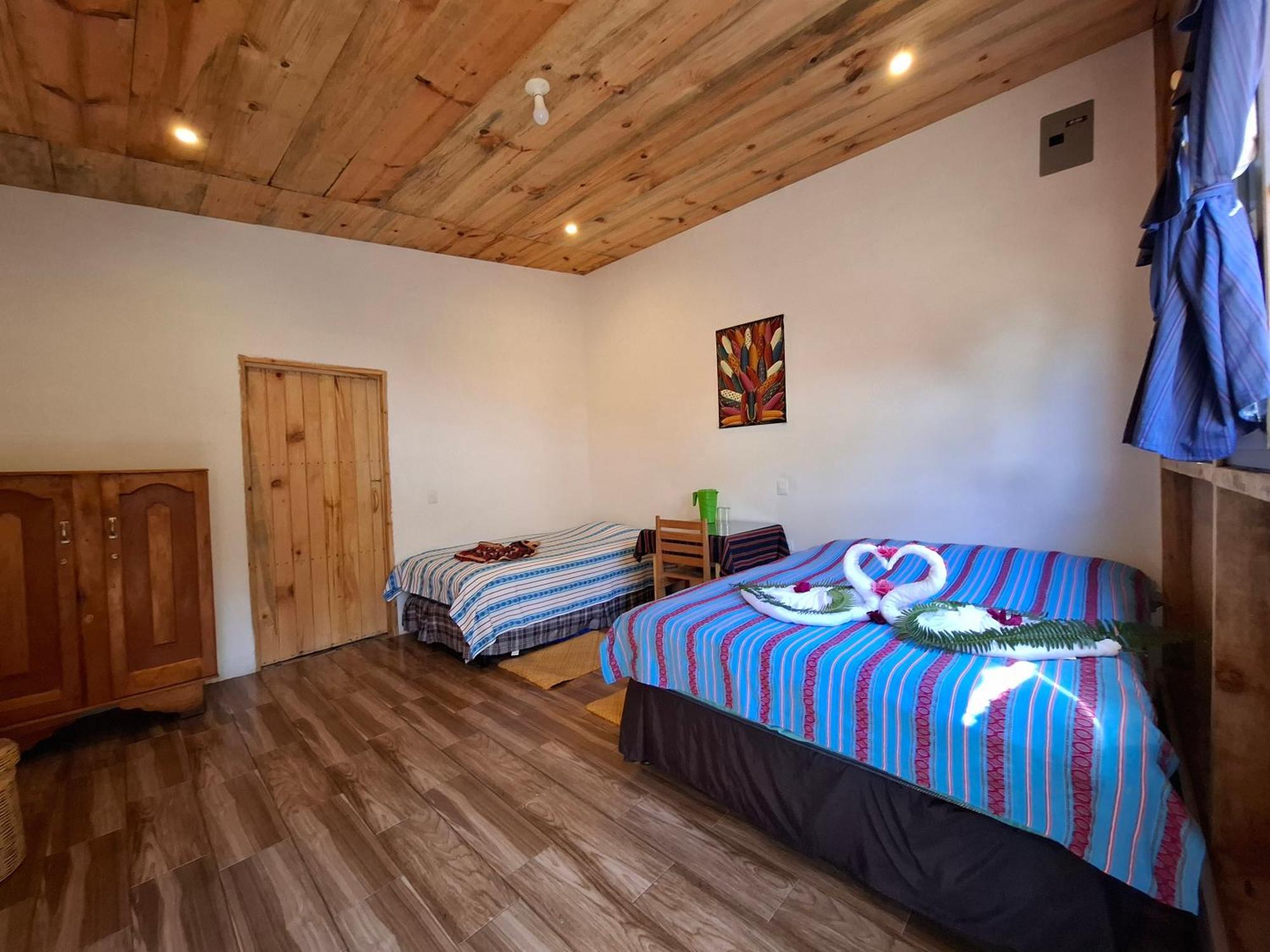 Eco-Hotel Mayachik San Juan La Laguna Bagian luar foto