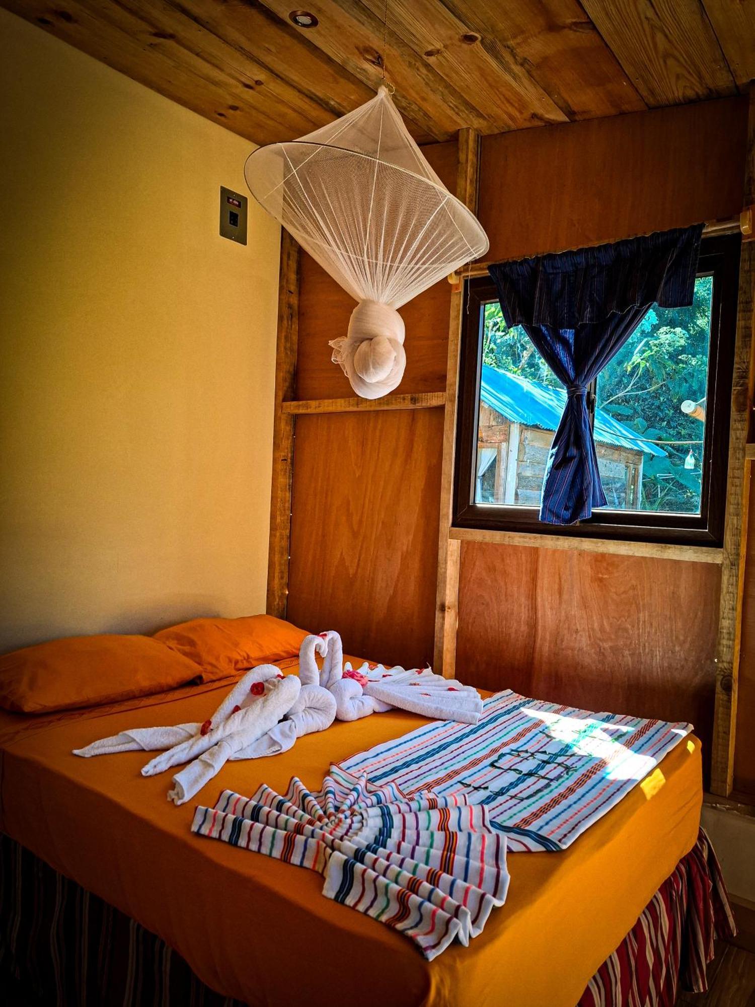 Eco-Hotel Mayachik San Juan La Laguna Bagian luar foto