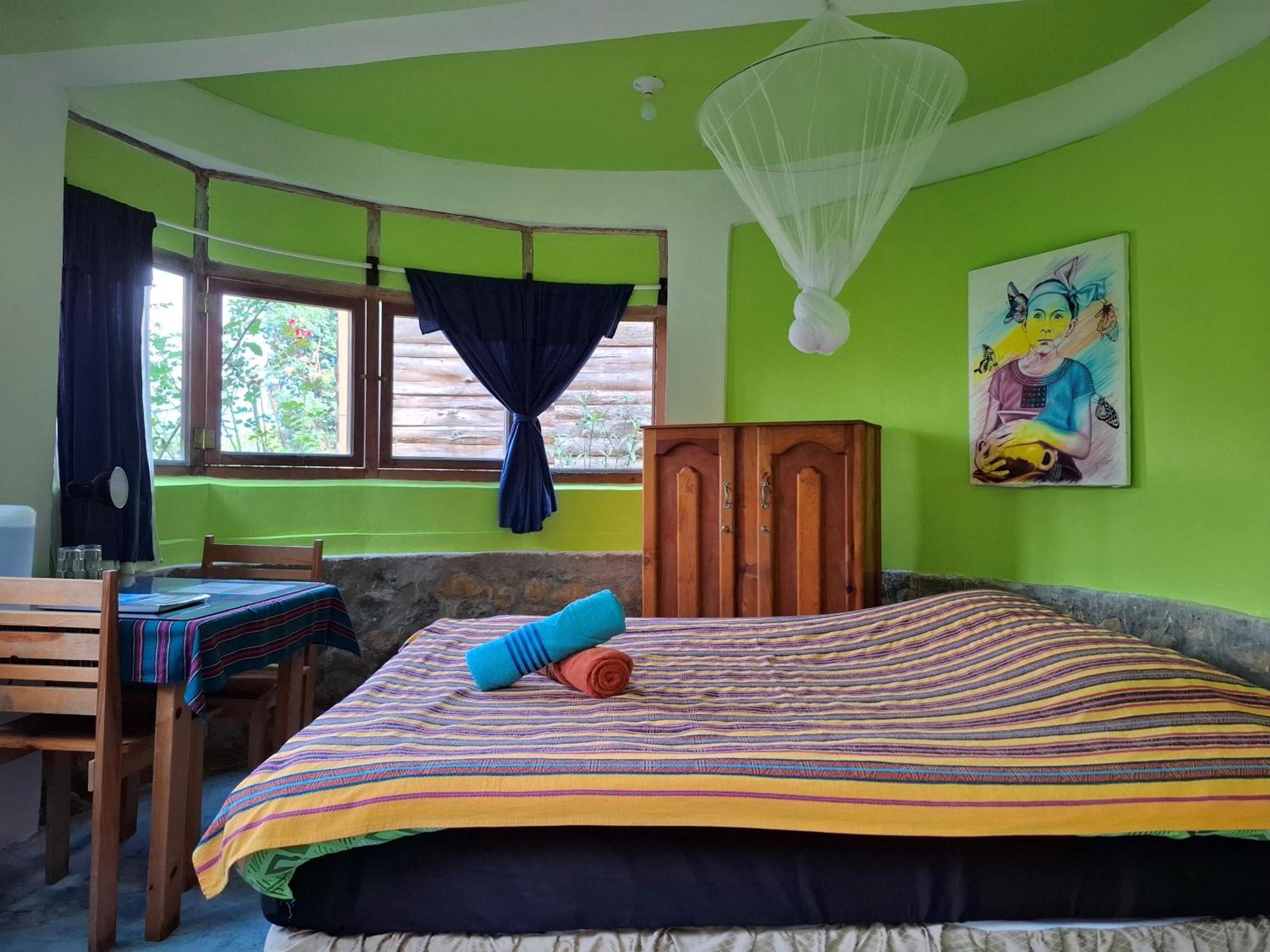 Eco-Hotel Mayachik San Juan La Laguna Bagian luar foto